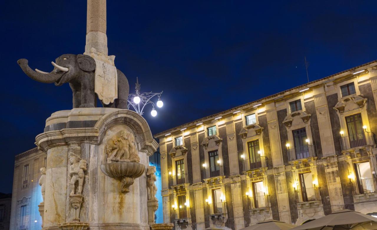 Le Suites Del Duomo House Catania Bagian luar foto