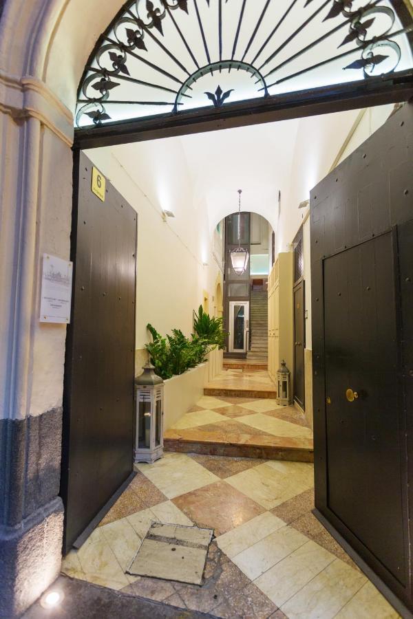 Le Suites Del Duomo House Catania Bagian luar foto