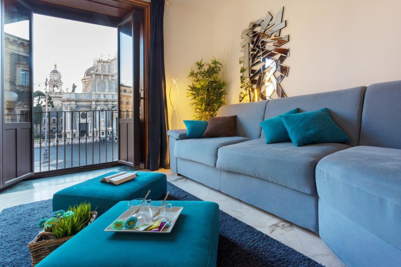 Le Suites Del Duomo House Catania Bagian luar foto