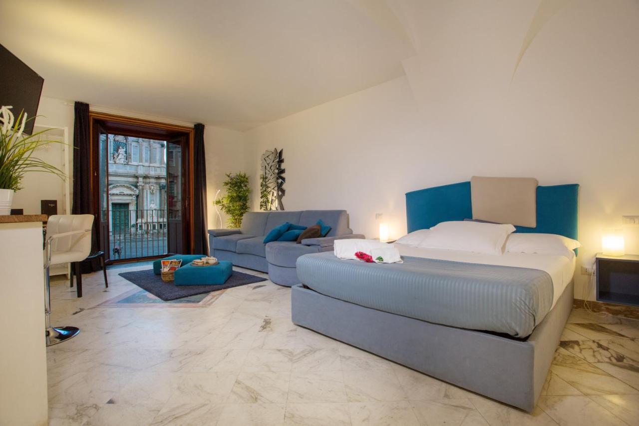 Le Suites Del Duomo House Catania Bagian luar foto